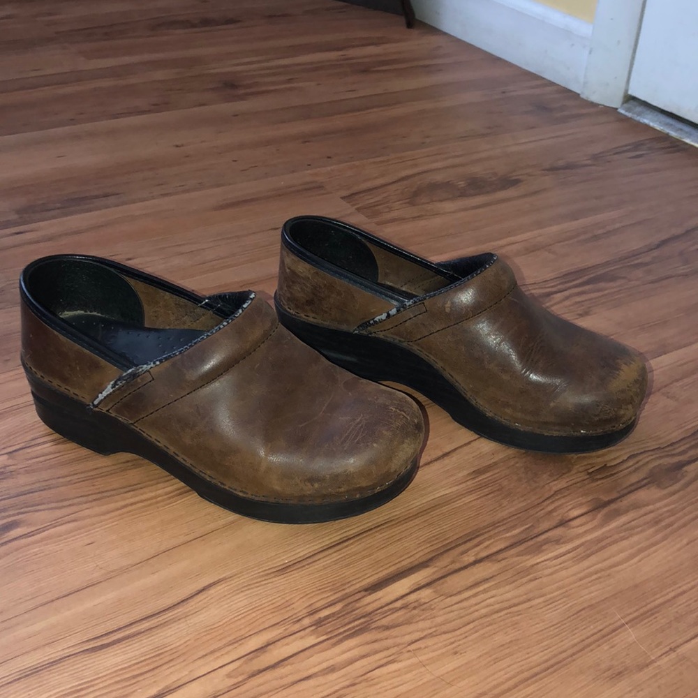 Dansko nursing shoes